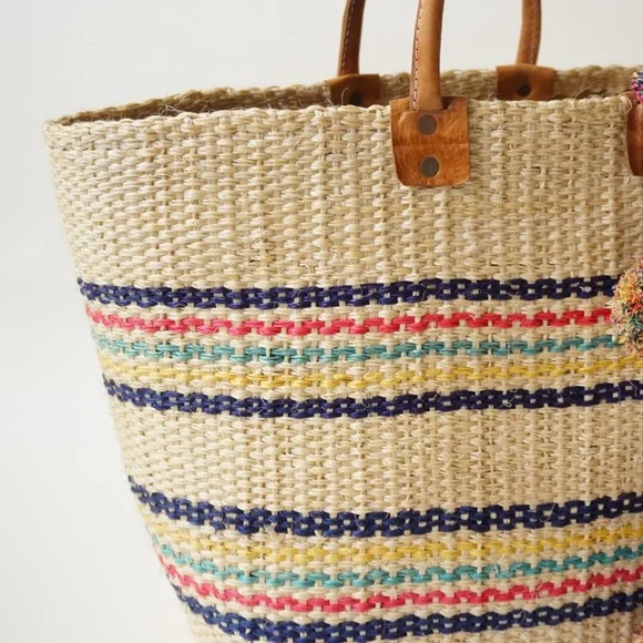 MAR Y SOL Caracas Striped Sisal/ Seagrass Pom Pom Market Tote - Picture 3 of 11